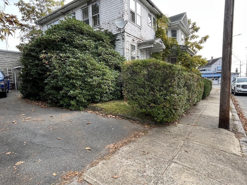 943 County Street Fall River, MA 02723 - Photo 12 of 18 Gallery Image 12