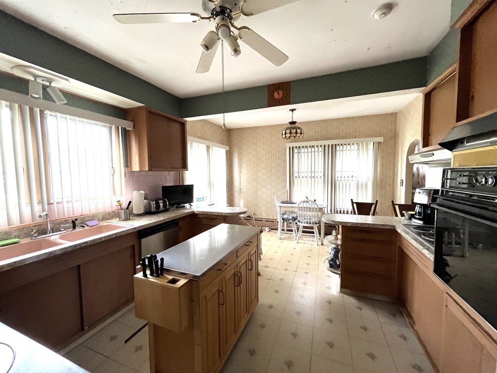 943 County Street Fall River, MA 02723 - Photo 18 of 18 Gallery Image 18