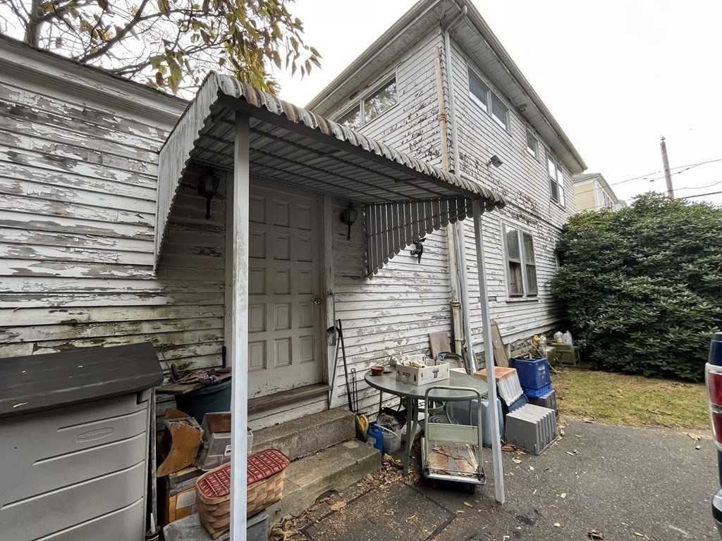 943 County Street Fall River, MA 02723 - Photo 7 of 18 Gallery Image 7