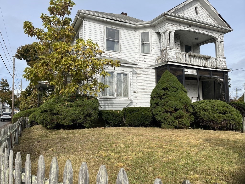 943 County Street Fall River, MA 02723 - Photo 10 of 18 Gallery Image 10