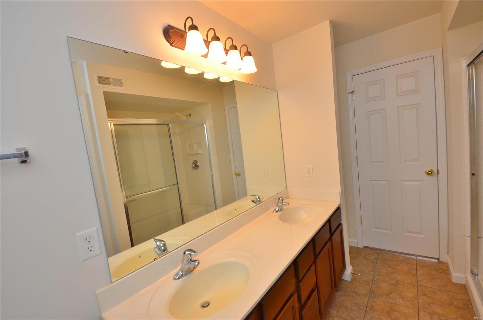 5303 Spring Creek Lane O'Fallon, MO 63368 - Photo 17 of 22