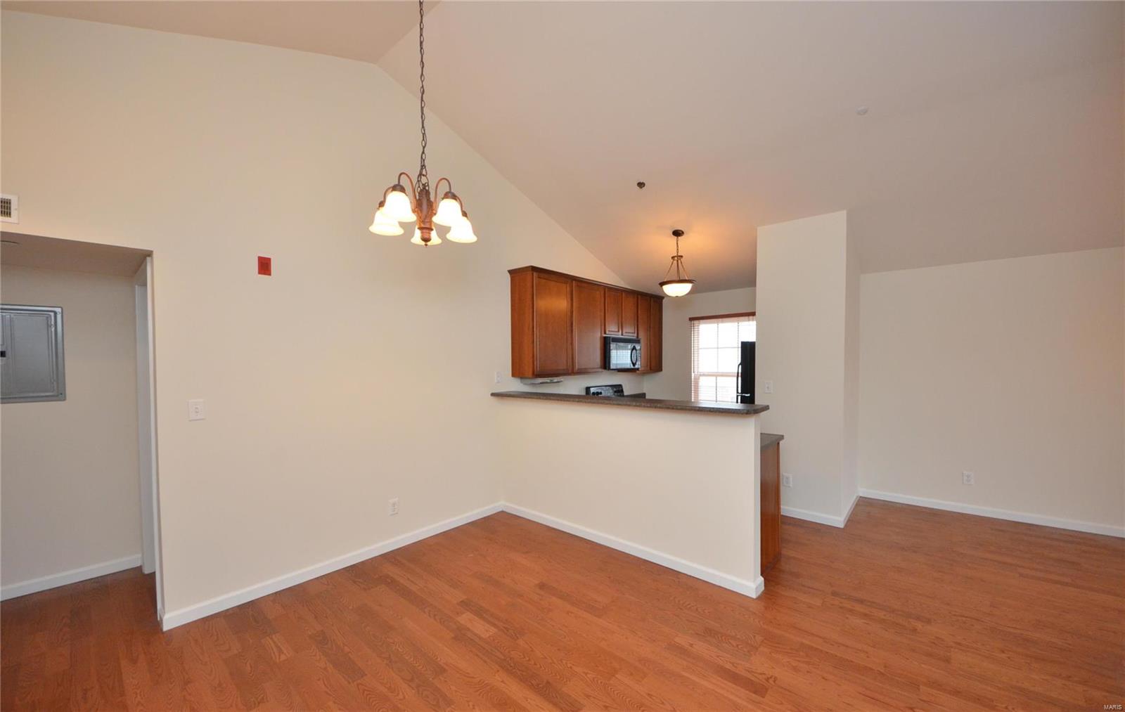 5303 Spring Creek Lane O'Fallon, MO 63368 - Photo 3 of 22