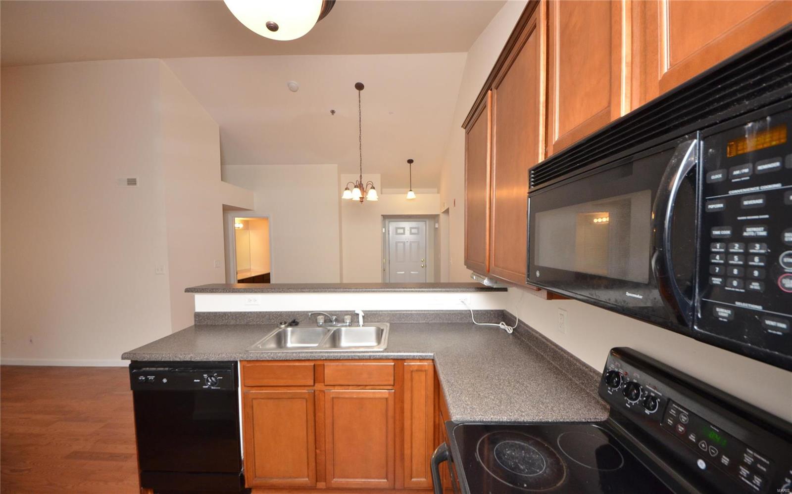 5303 Spring Creek Lane O'Fallon, MO 63368 - Photo 5 of 22