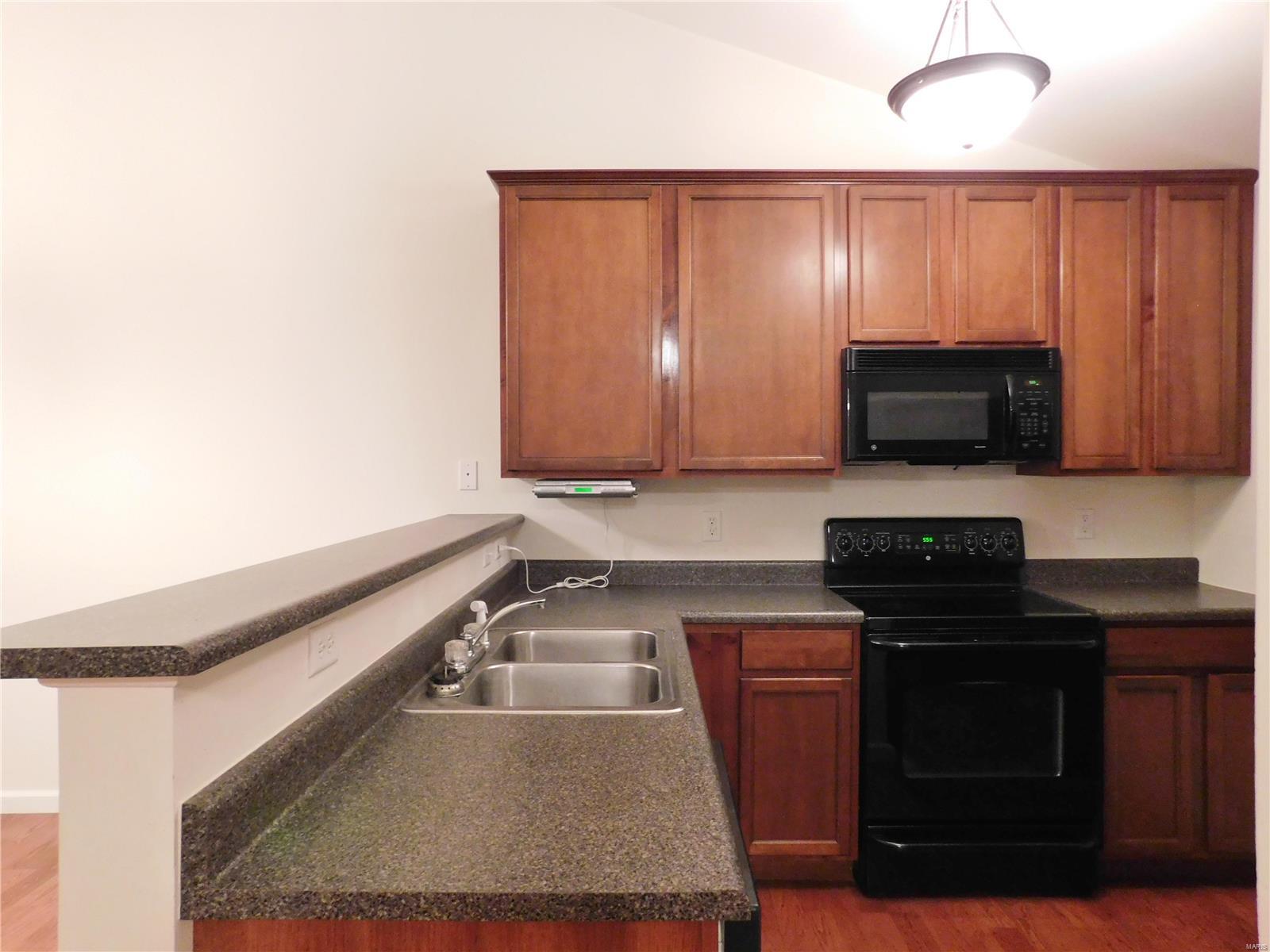 5303 Spring Creek Lane O'Fallon, MO 63368 - Photo 6 of 22