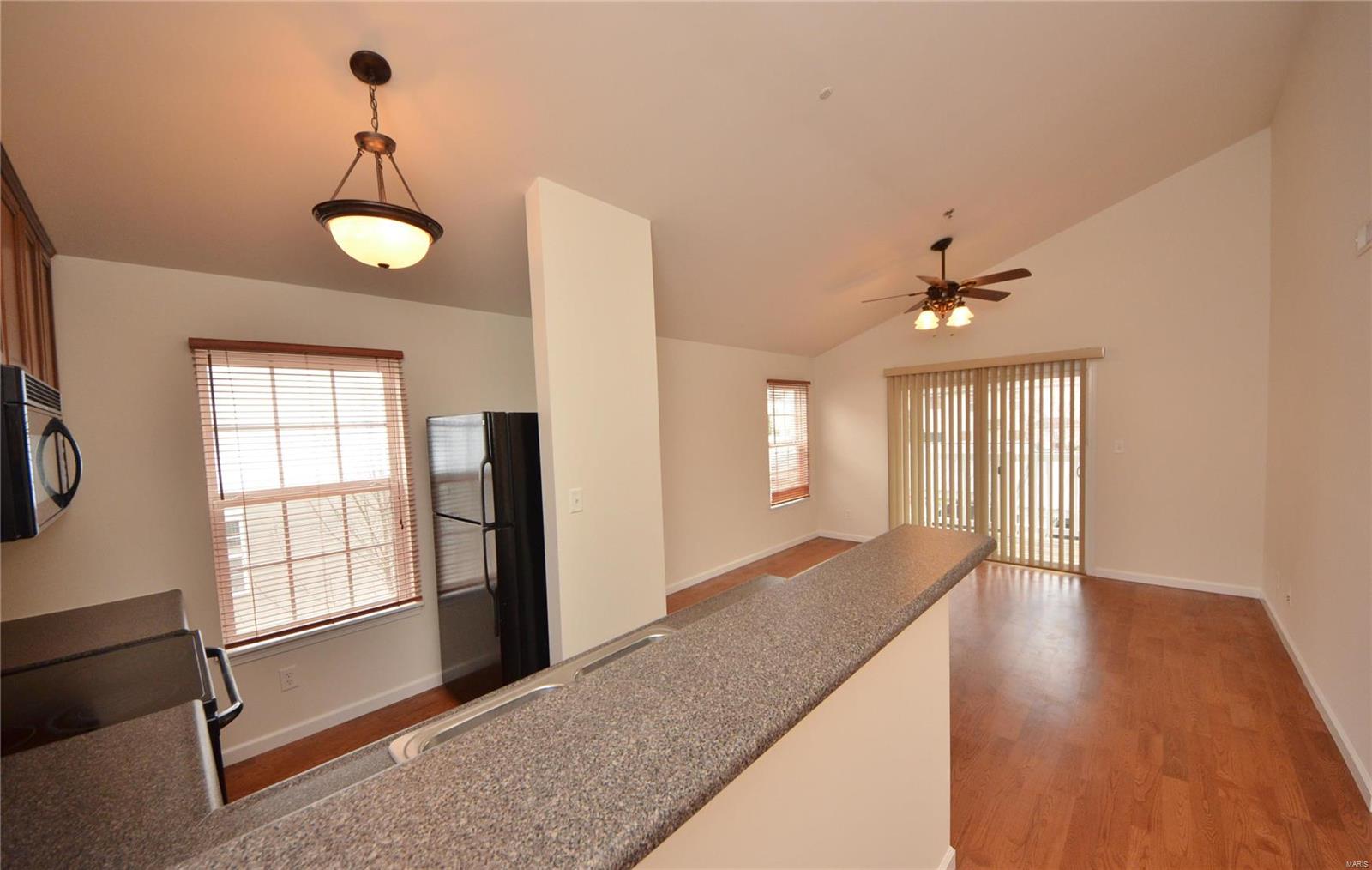 5303 Spring Creek Lane O'Fallon, MO 63368 - Photo 8 of 22