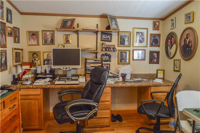 627 Bodenham Road Pulaski, TN 38478 - Photo 13 of 20 This 3rd bedroom also makes a great home office.