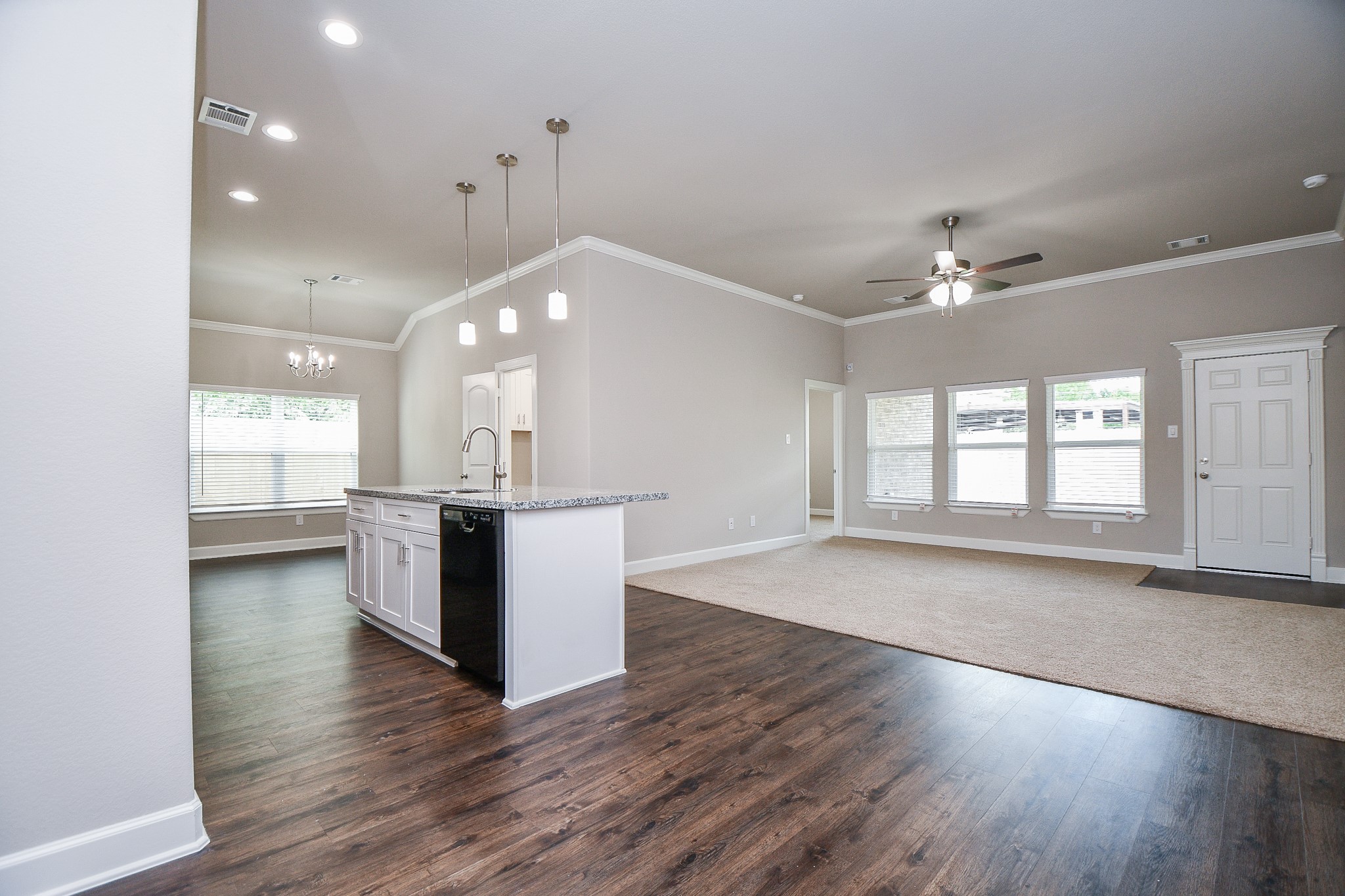 6710 Utah Street Houston, TX 77091 - Photo 11 of 32