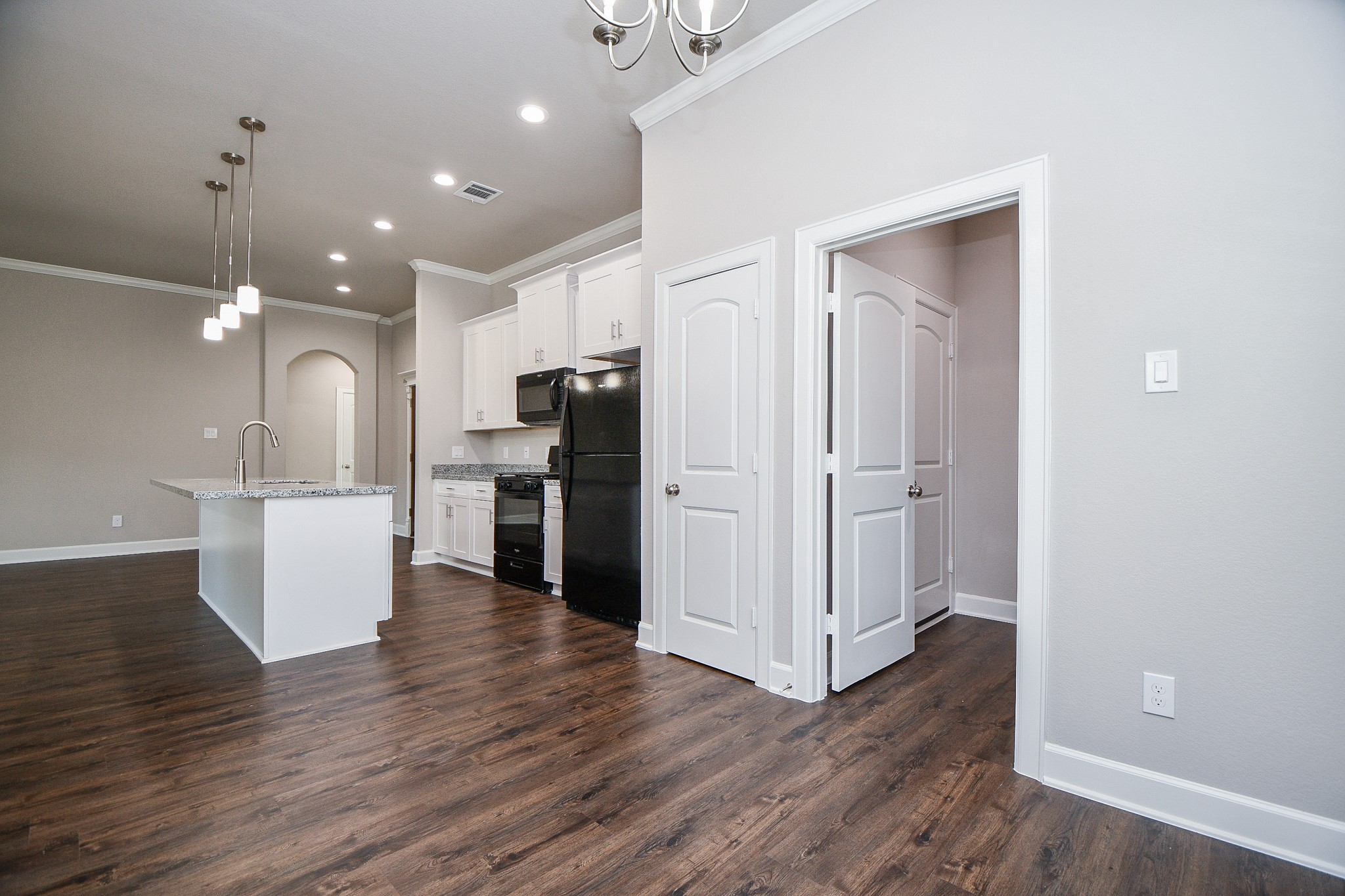 6710 Utah Street Houston, TX 77091 - Photo 13 of 32