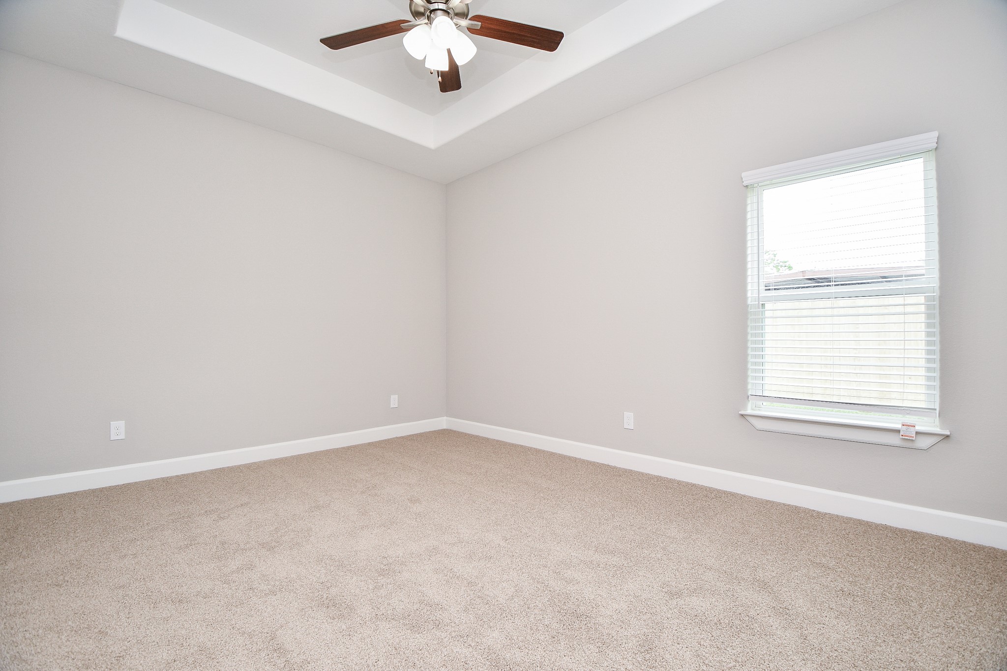 6710 Utah Street Houston, TX 77091 - Photo 17 of 32