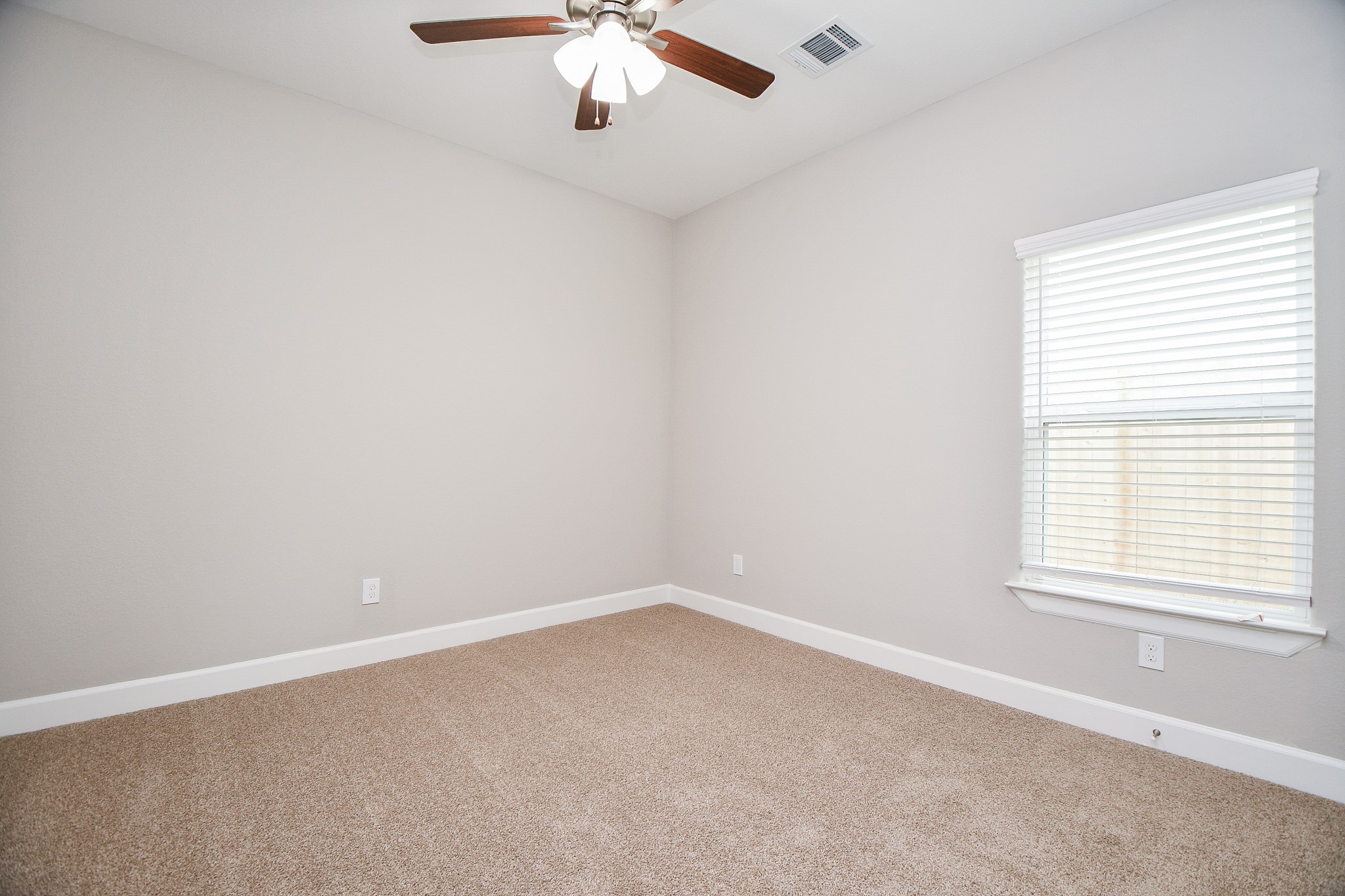 6710 Utah Street Houston, TX 77091 - Photo 24 of 32