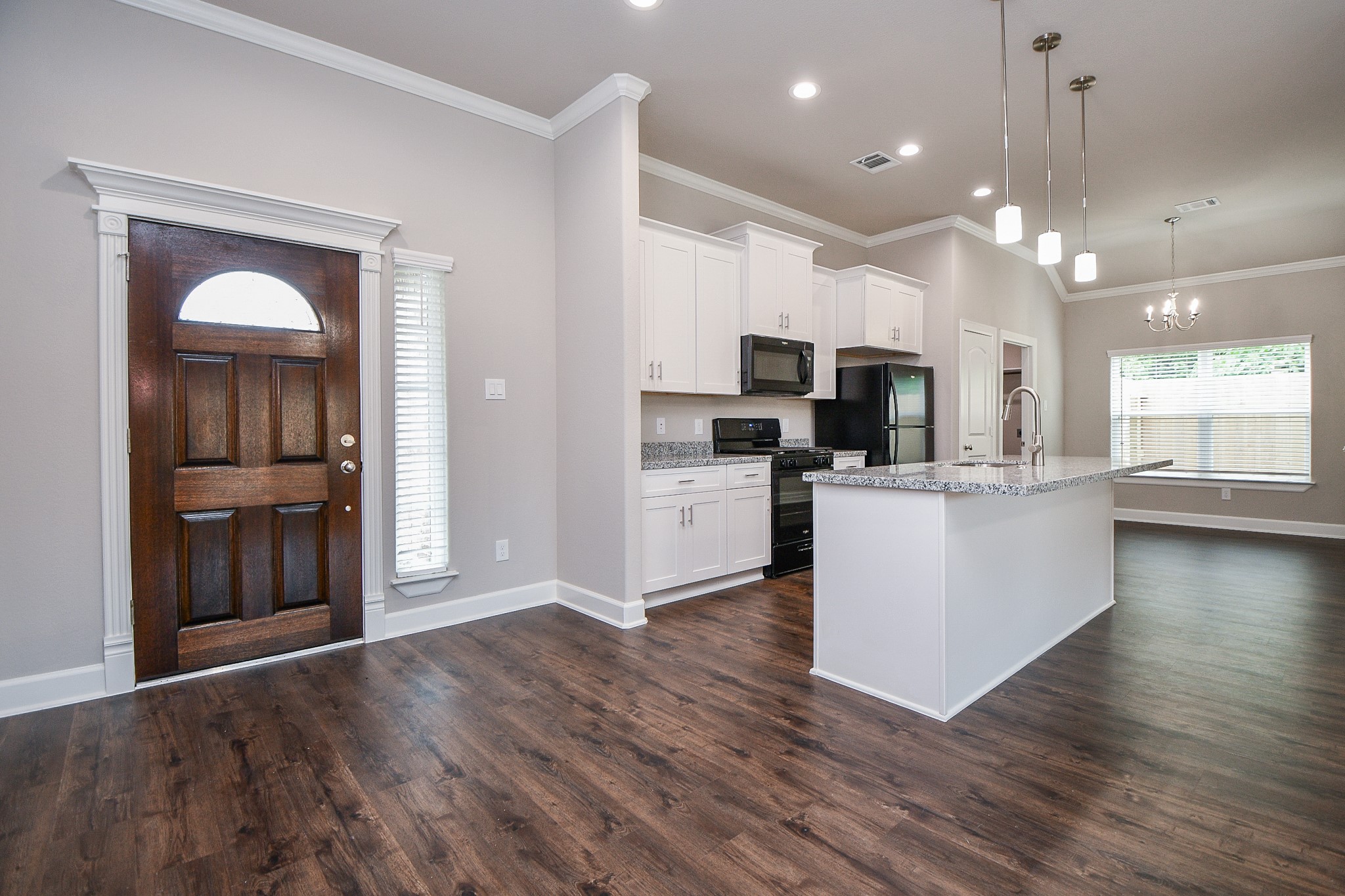 6710 Utah Street Houston, TX 77091 - Photo 6 of 32