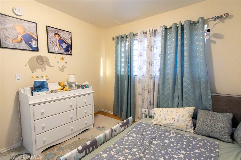 9551 Vía Ricardo Burbank, CA 91504 - Photo 13 of 29