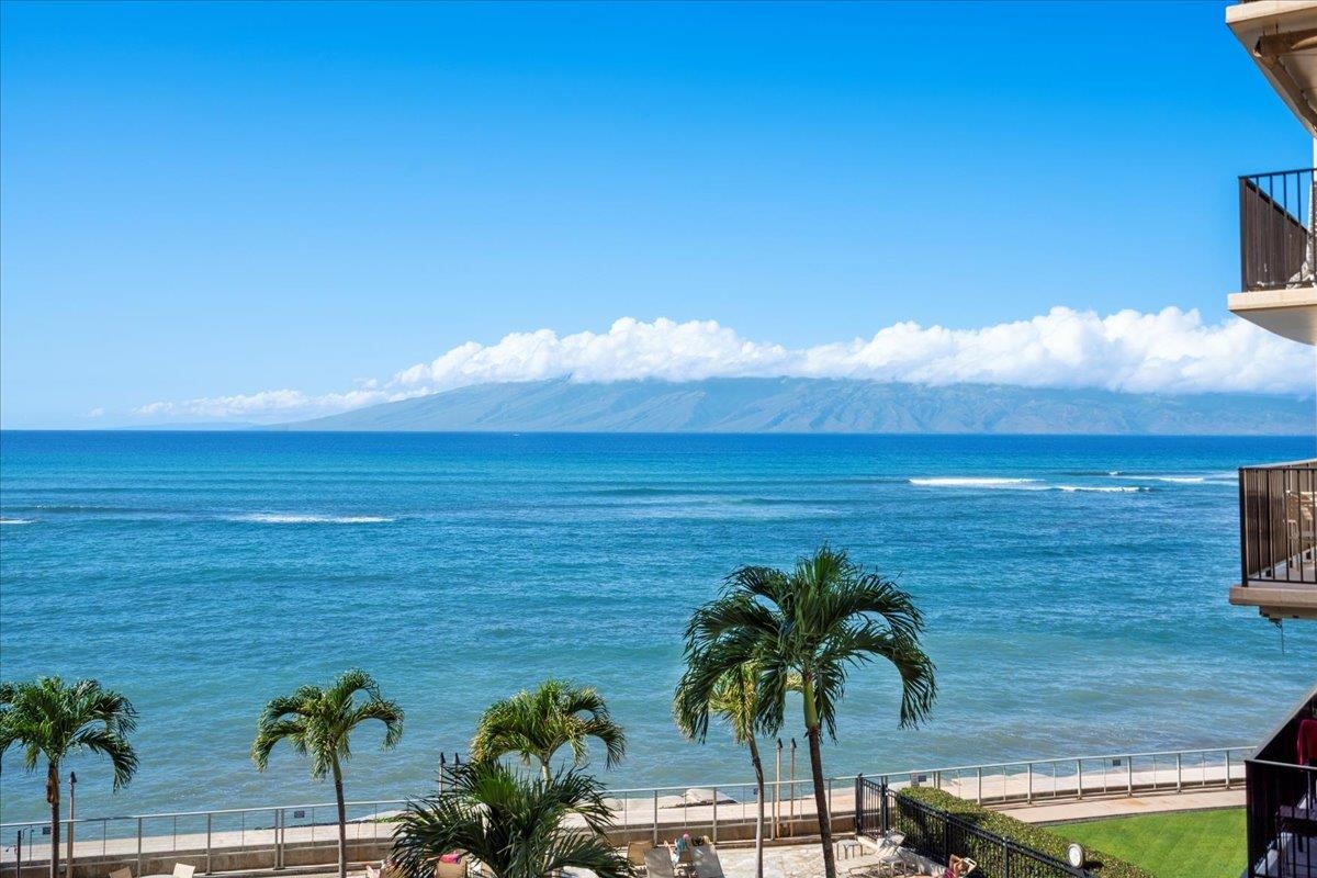 4401 Lower Honoapiilani Road, Unit B401 Lahaina, HI 96761 - Photo 1 of 42