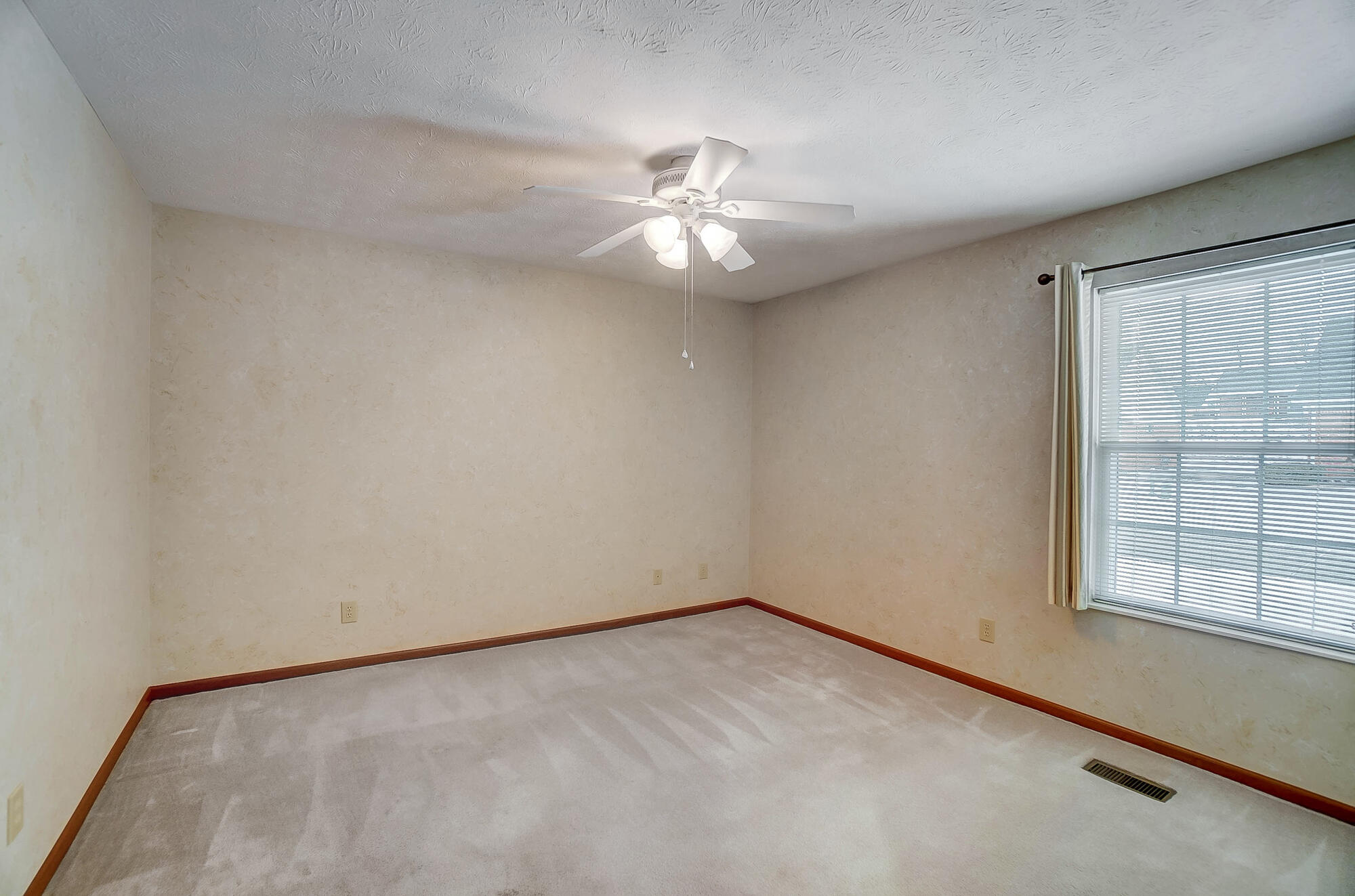 1247 Warbler Ridge Springfield, OH 45503 - Photo 21 of 33 Gallery Image 21