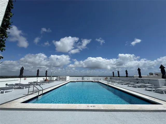 $285,000 | 1830 Radius Drive, Unit 915, Hollywood, FL 33020