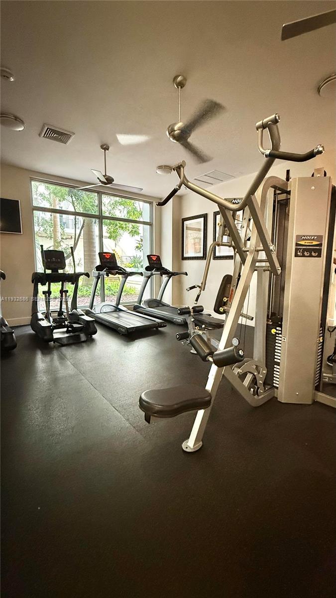 1830 Radius Drive, Unit 915 Hollywood, FL 33020 - Photo 22 of 29