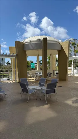 $285,000 | 1830 Radius Drive, Unit 915, Hollywood, FL 33020