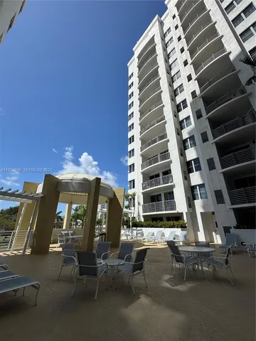 $285,000 | 1830 Radius Drive, Unit 915, Hollywood, FL 33020