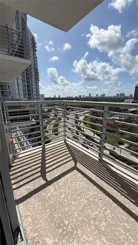 $285,000 | 1830 Radius Drive, Unit 915, Hollywood, FL 33020