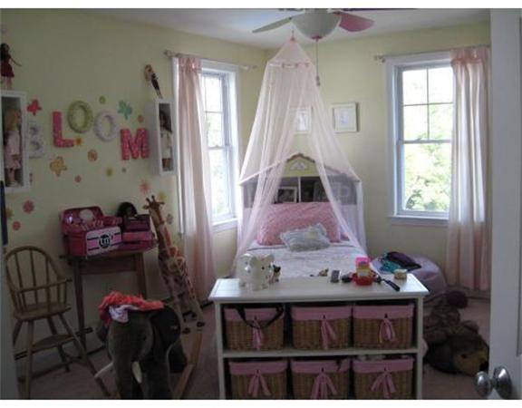 25 Aberdeen Street Fall River, MA 02721 - Photo 8 of 10