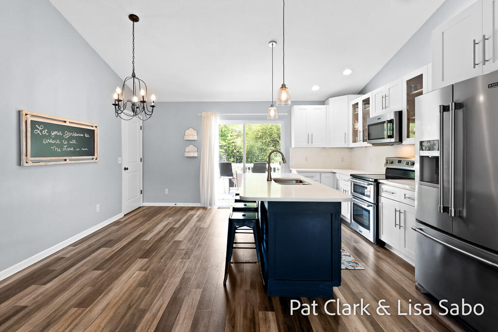 3296 Rambling Brook Road Muskegon, MI 49444 - Photo 3 of 63 3296RamblingBrookRd-33LoRes