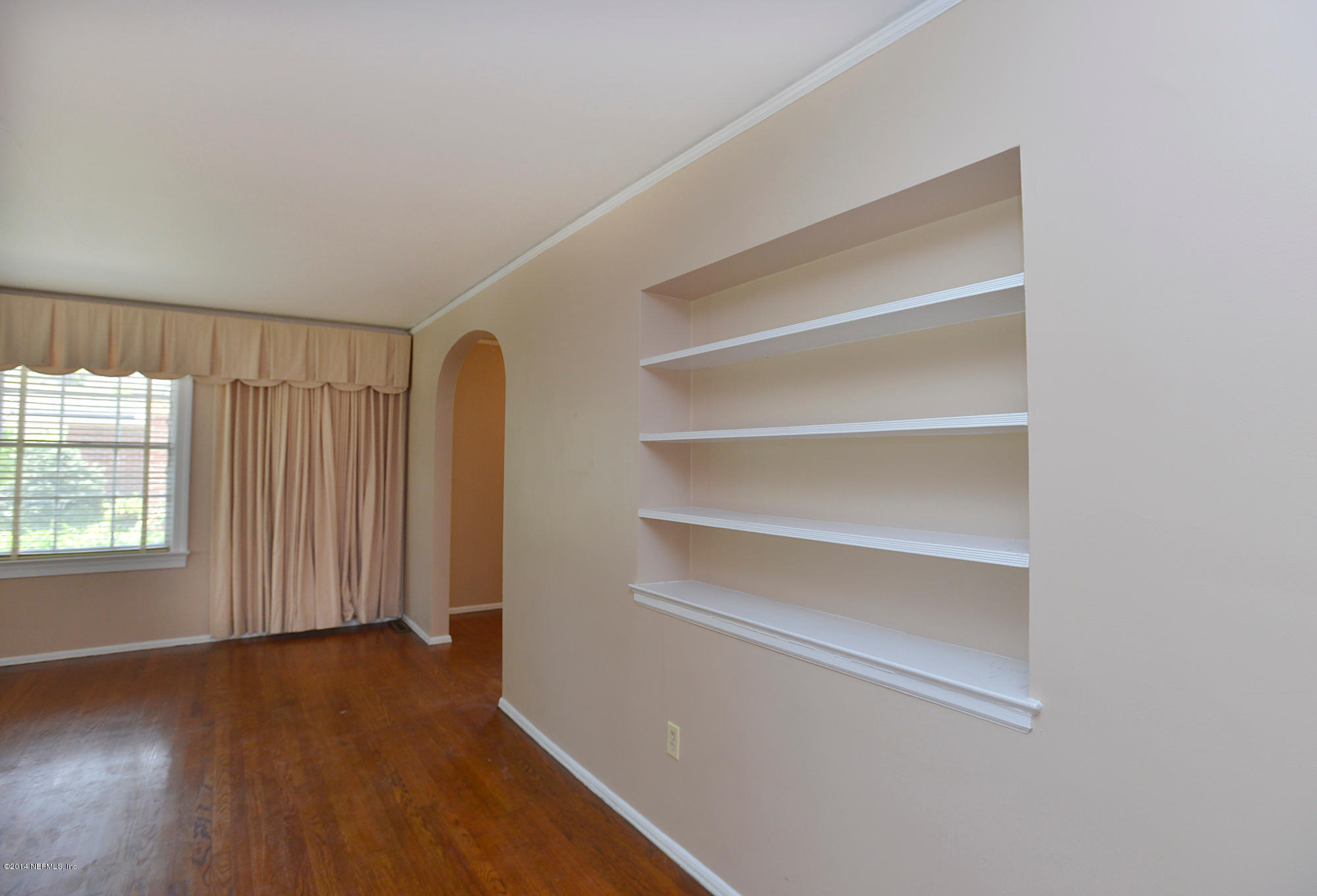 1605 Kingswood Road Jacksonville, FL 32207 - Photo 7 of 28 living05