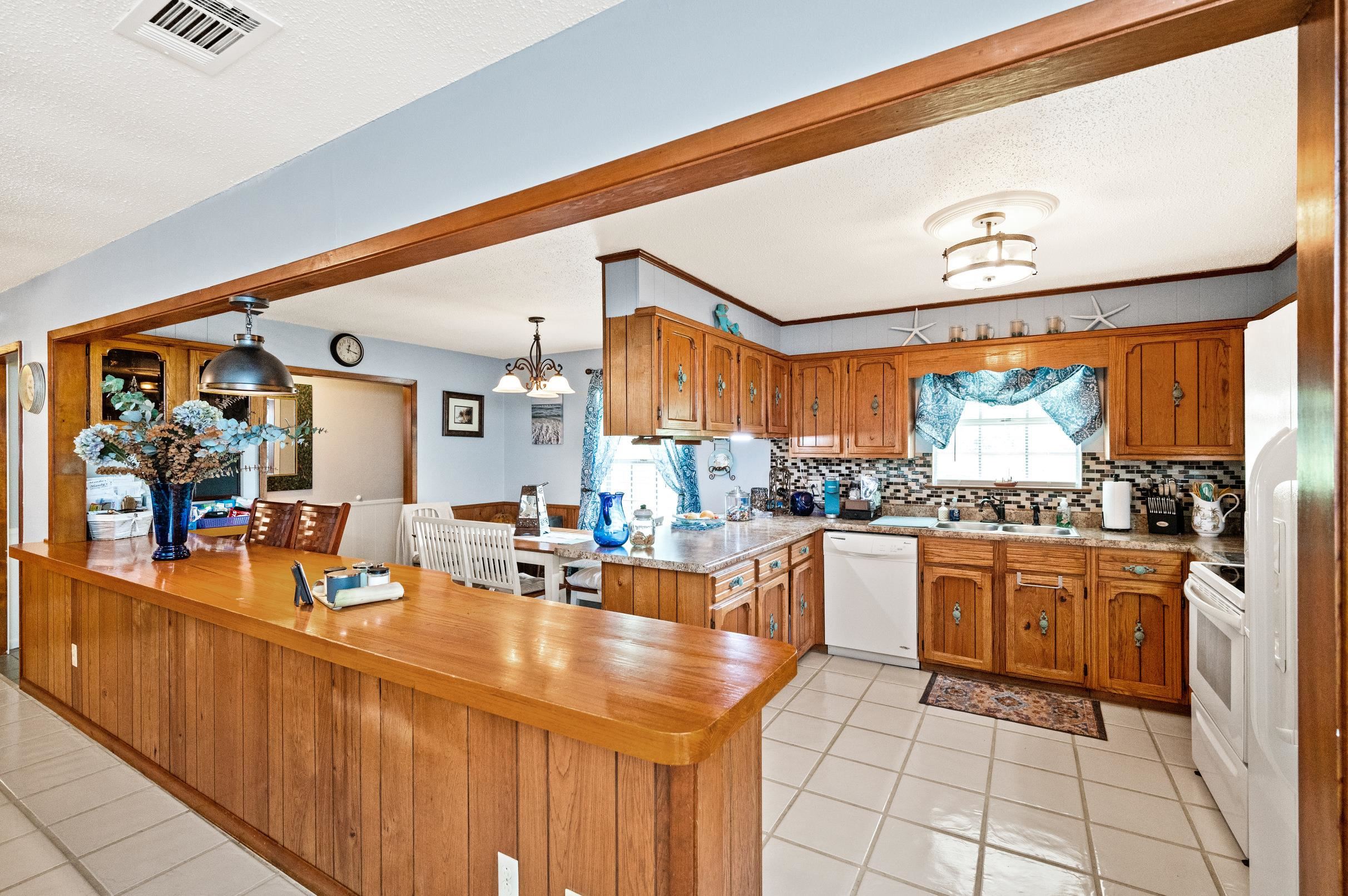 11142 Robin Road Fairhope, AL 36532 - Photo 6 of 31