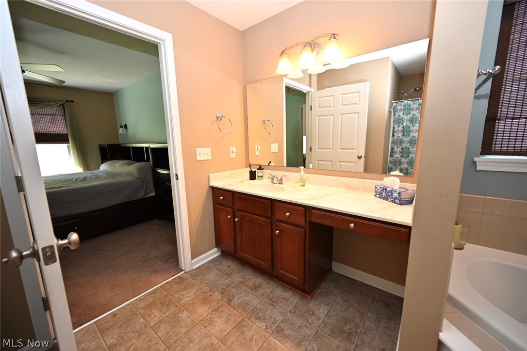 49523 Quay Road Negley, OH 44441 - Photo 14 of 33 Master Bath
