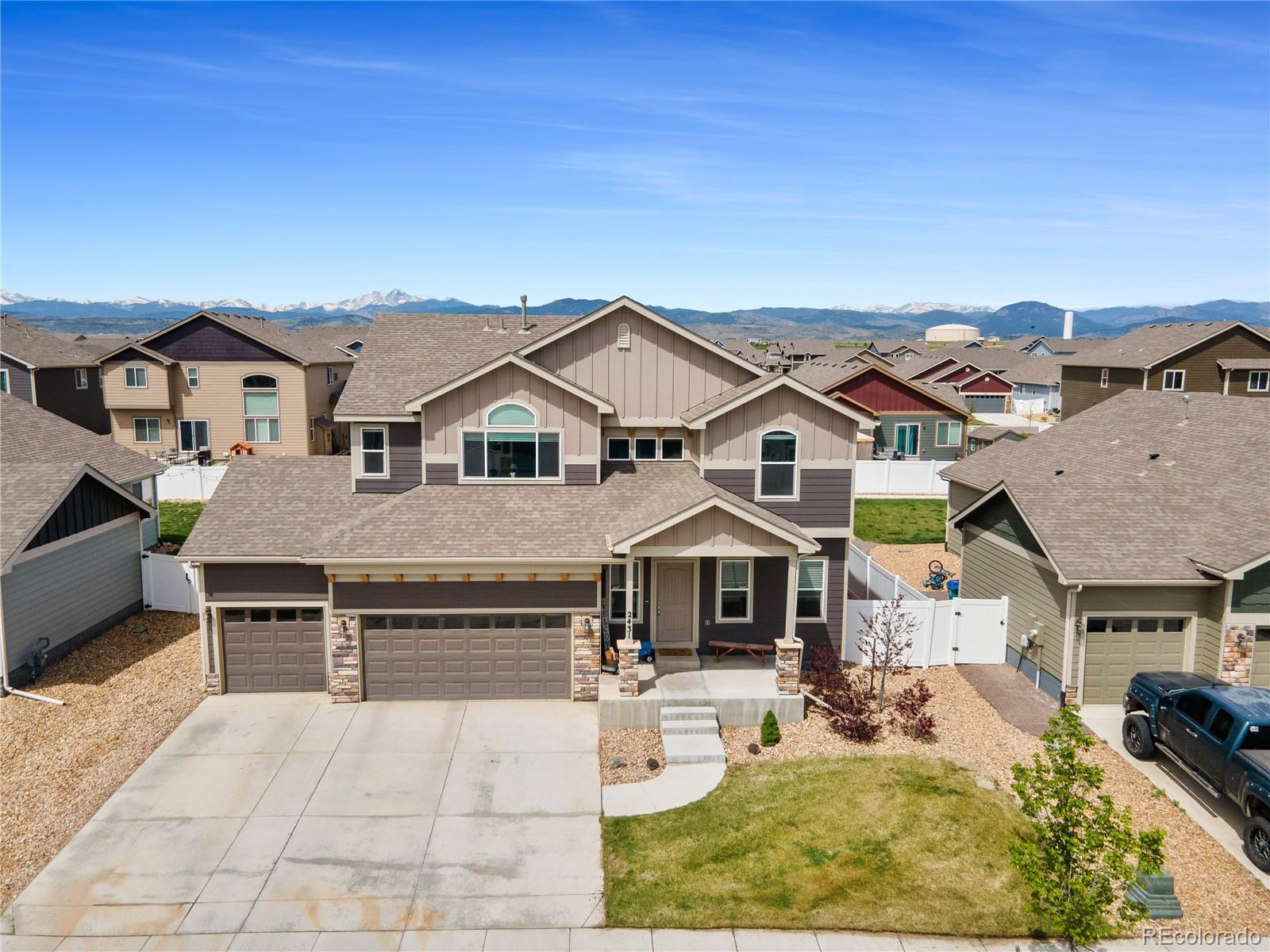 2431 Nicholson Street Berthoud, CO 80513 - Photo 3 of 31