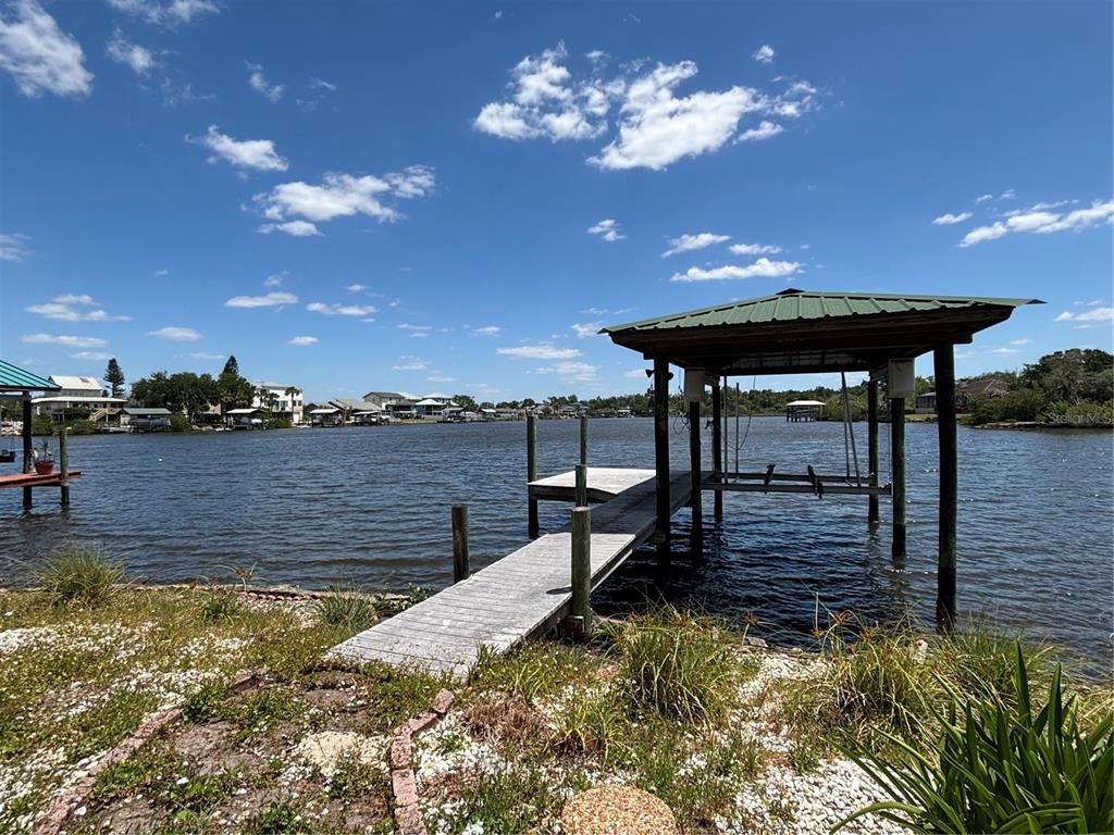 9922 Alavista Drive Gibsonton, FL 33534 - Photo 4 of 8