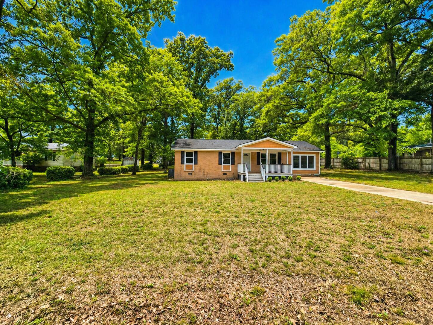 247 Park Drive Lugoff, SC 29078 - Photo 1 of 14 1000029229 (2)