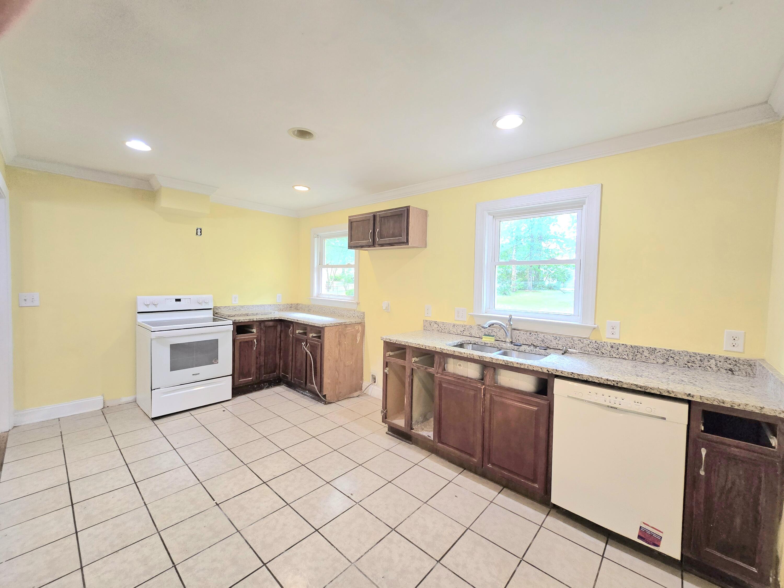 247 Park Drive Lugoff, SC 29078 - Photo 6 of 14 1000029193 (2)