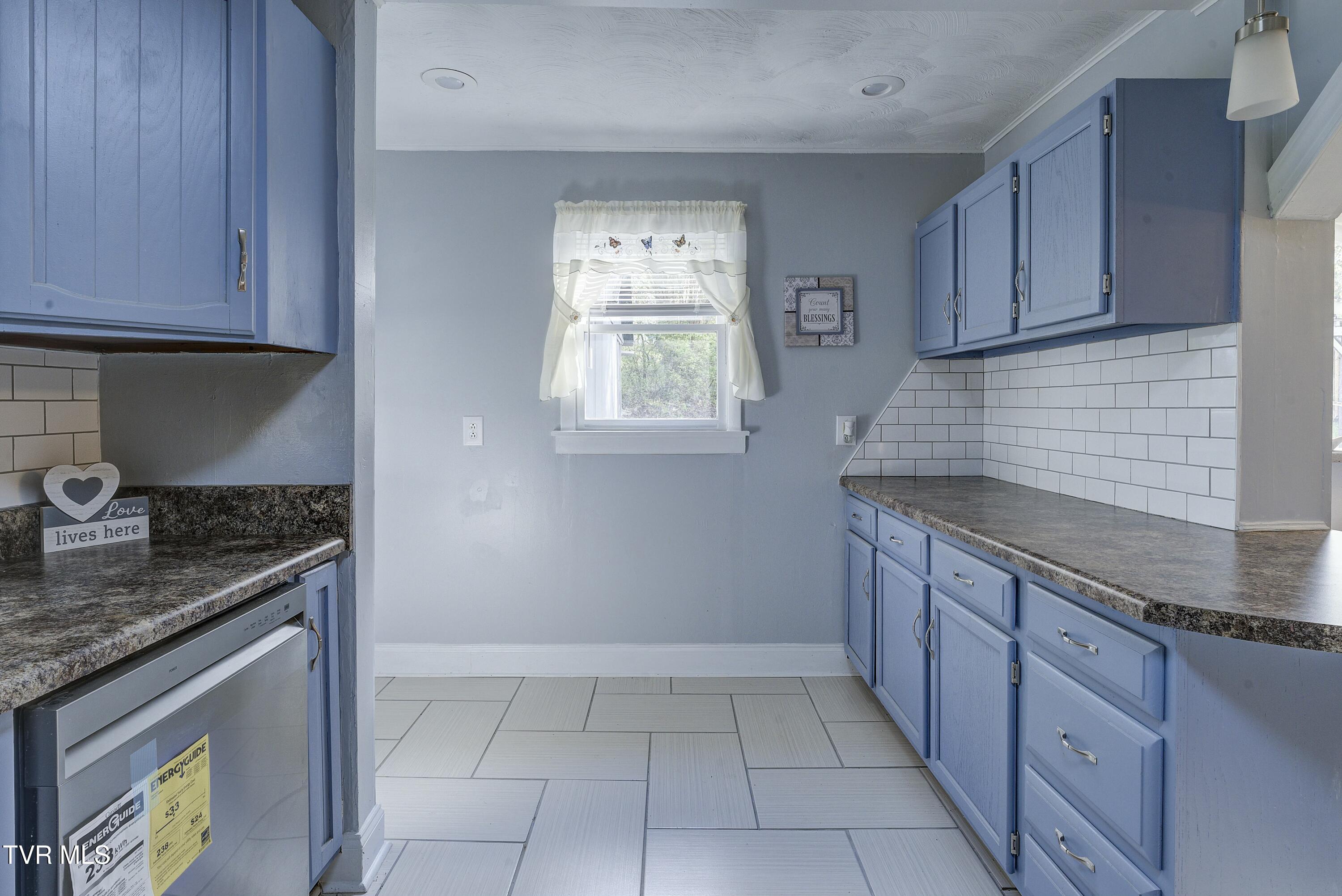 5744 Orebank Road Kingsport, TN 37664 - Photo 17 of 53 tempImageawVu5P