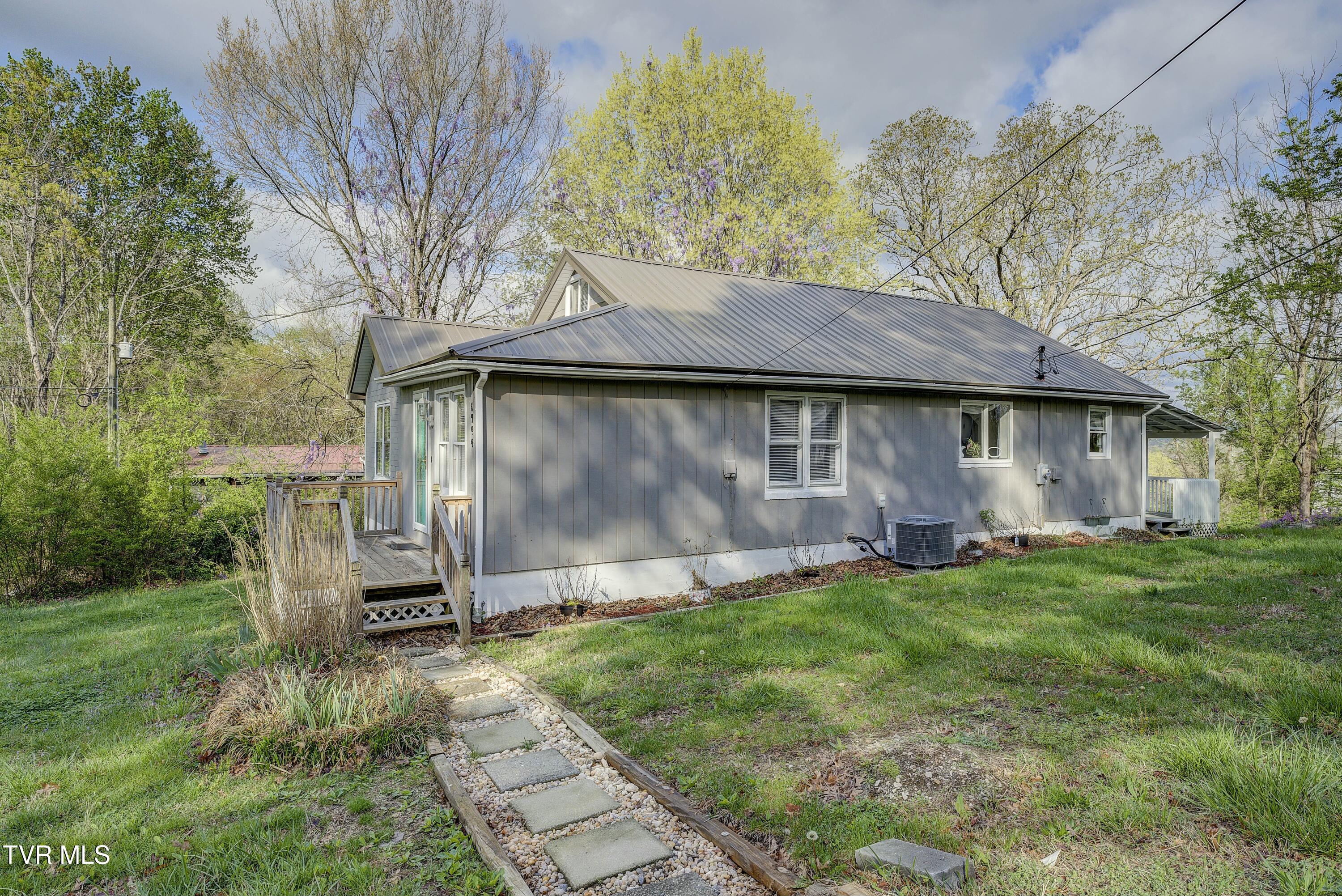 5744 Orebank Road Kingsport, TN 37664 - Photo 6 of 53 tempImage4RQ7eF