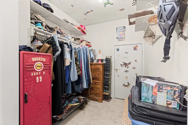 a view of walk in closet