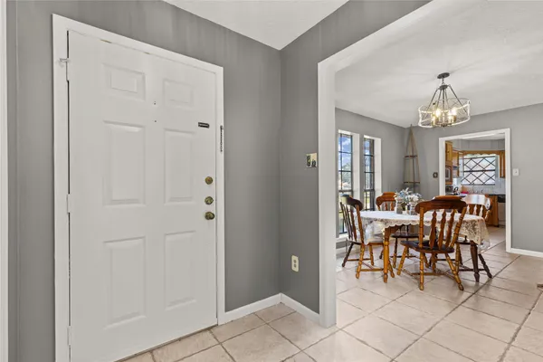 $445,000 | 2920 Grace Lane, Highlands, TX 77562
