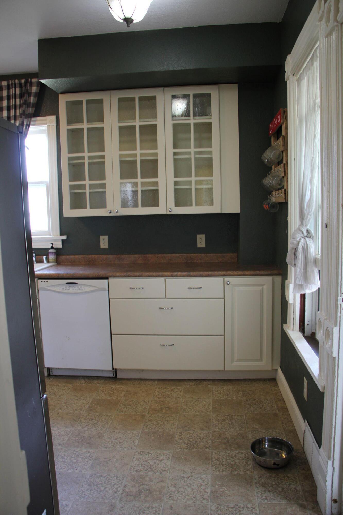 412 Manning Street Columbus, WI 53925 - Photo 17 of 45 Kitchen 4