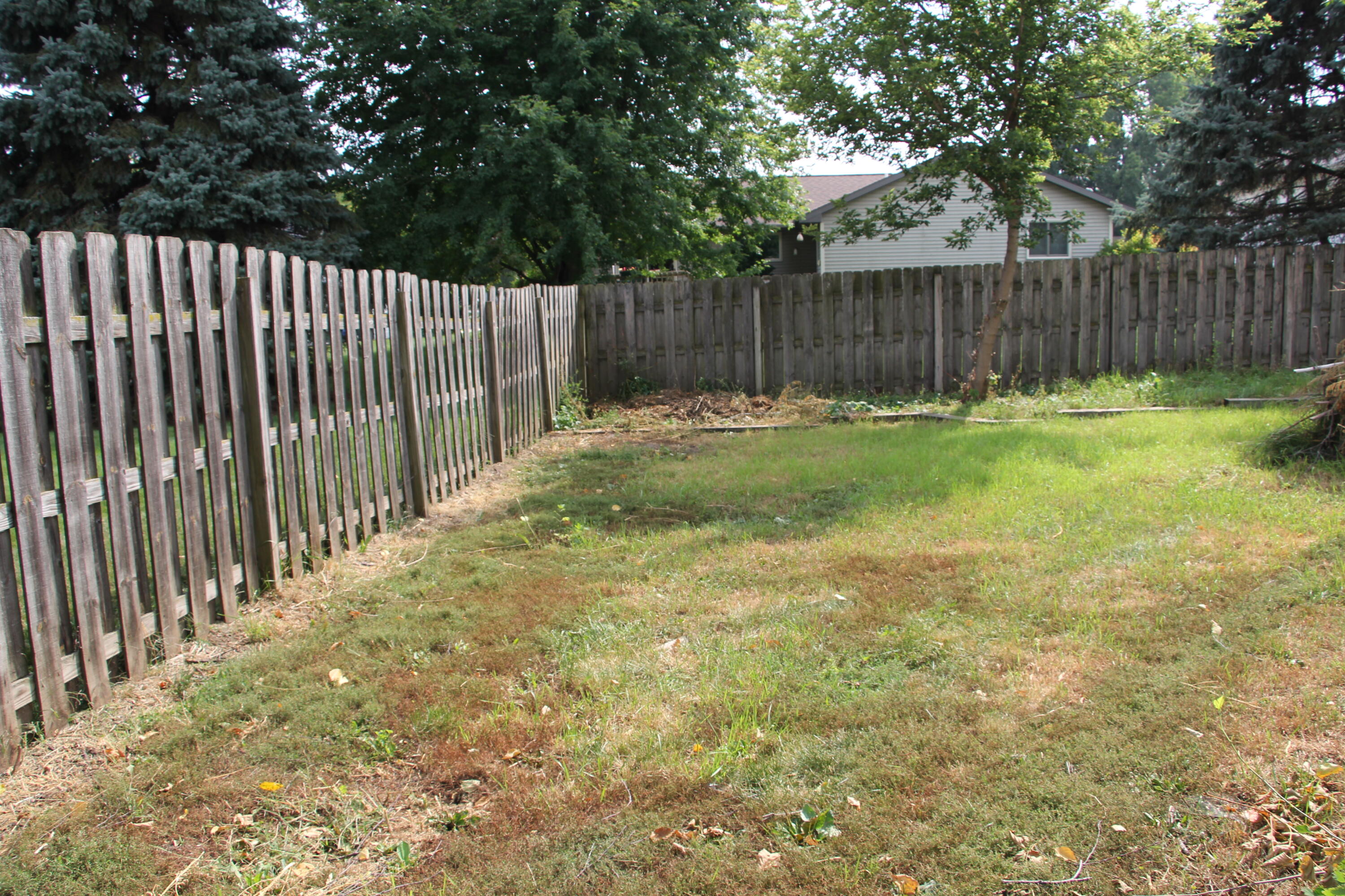 412 Manning Street Columbus, WI 53925 - Photo 45 of 45 Yard