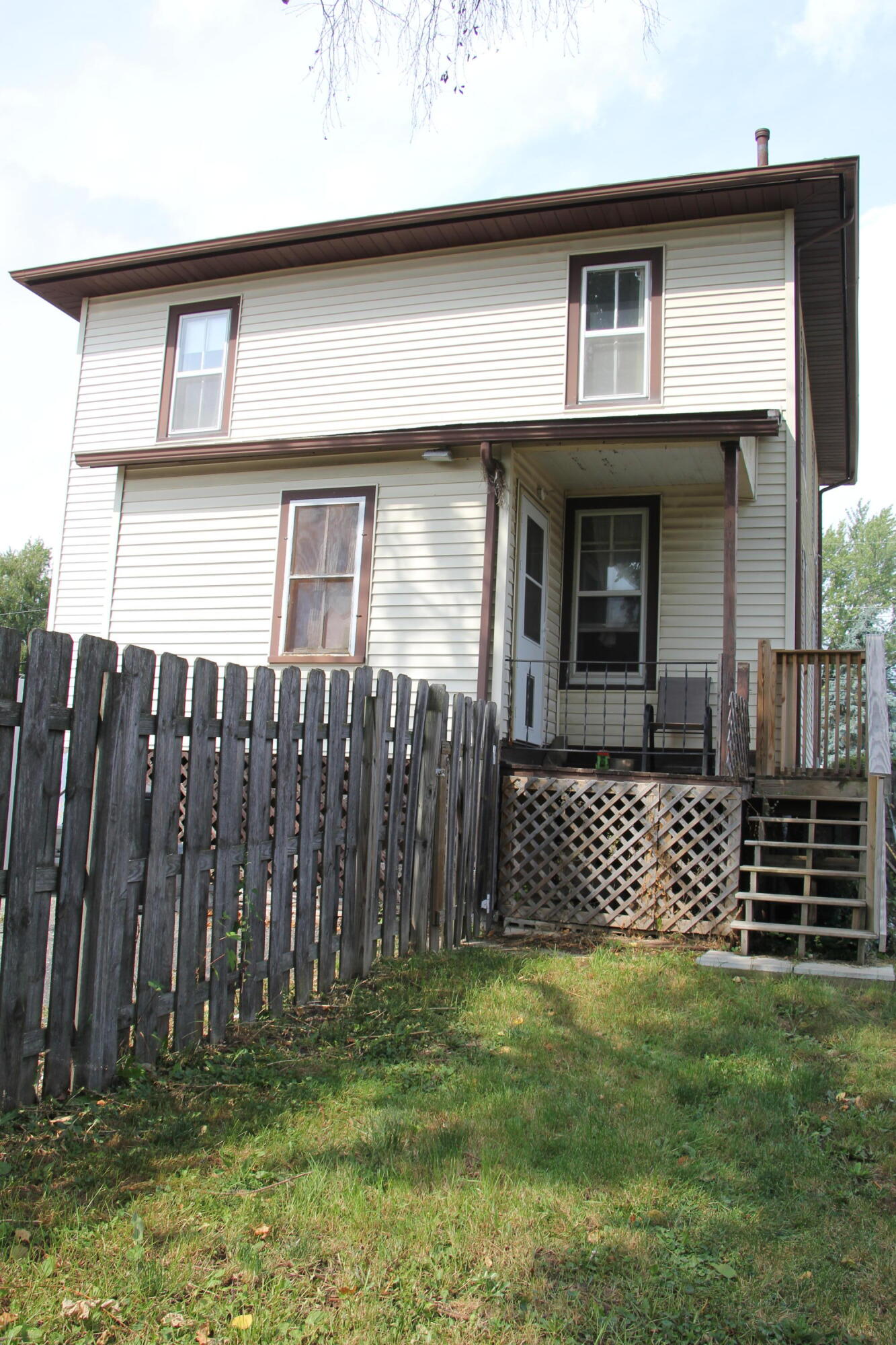 412 Manning Street Columbus, WI 53925 - Photo 6 of 45 Better rearview of home