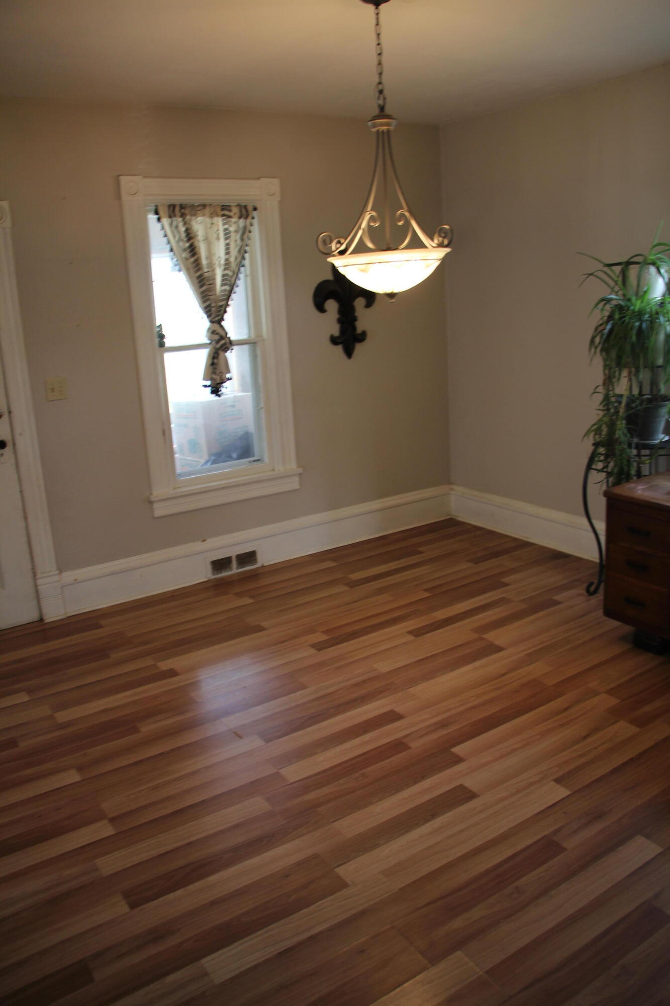 412 Manning Street Columbus, WI 53925 - Photo 10 of 45 Entry 4