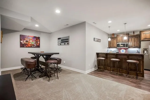 $499,000 | 904 Edgewood Drive, Paola, KS 66071