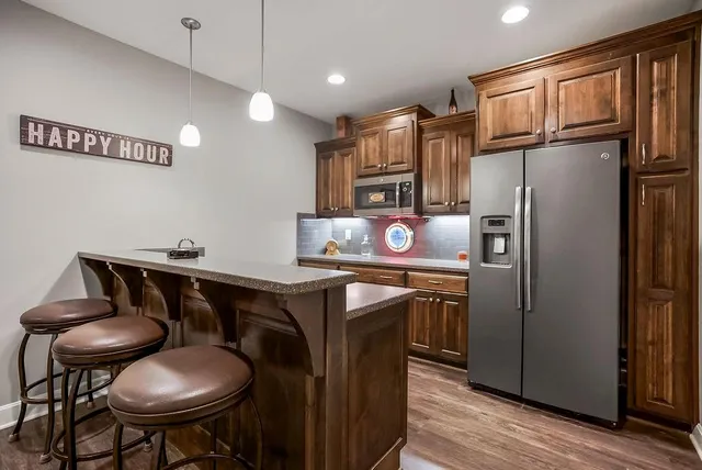 $499,000 | 904 Edgewood Drive, Paola, KS 66071