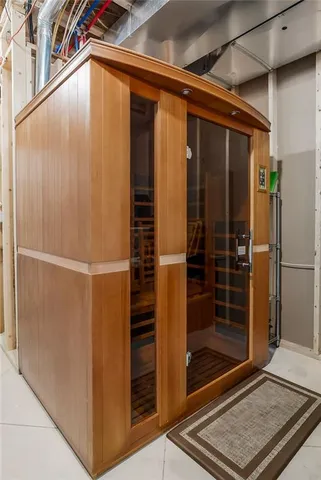 $499,000 | 904 Edgewood Drive, Paola, KS 66071