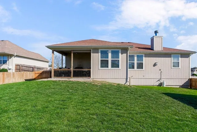 $499,000 | 904 Edgewood Drive, Paola, KS 66071