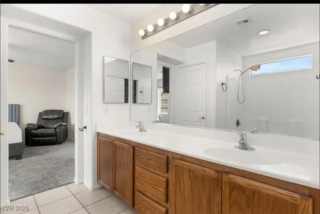 $2,400 | Undisclosed Address, Las Vegas, NV 89148