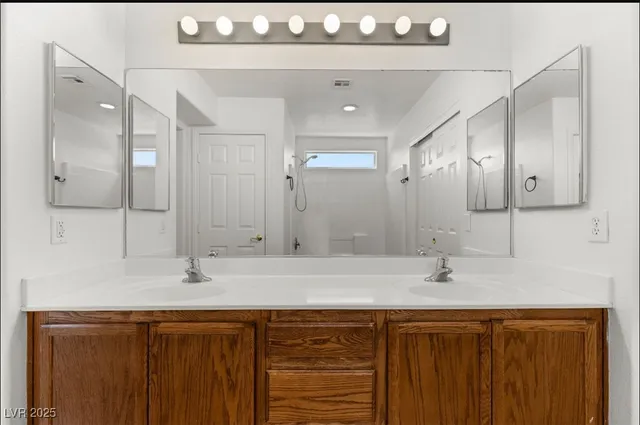 $2,400 | Undisclosed Address, Las Vegas, NV 89148