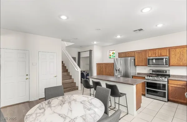 $2,400 | Undisclosed Address, Las Vegas, NV 89148