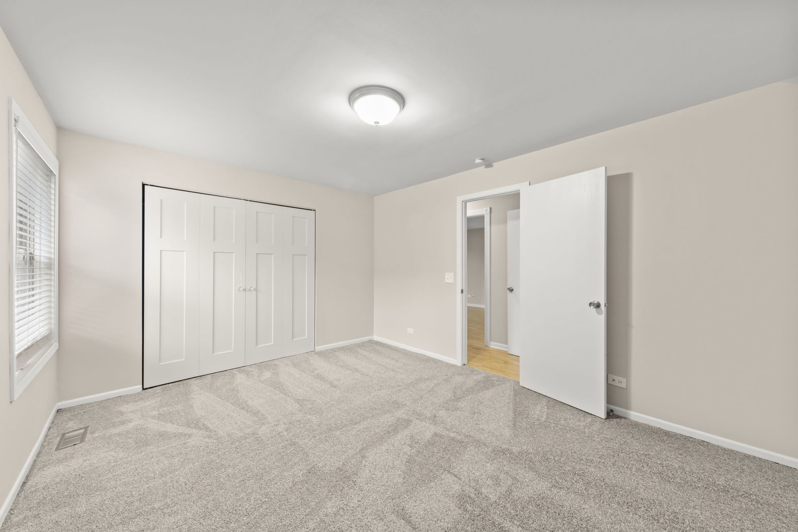1324 McDowell Road, Unit 104 Naperville, IL 60563 - Photo 11 of 20 a view of an empty room