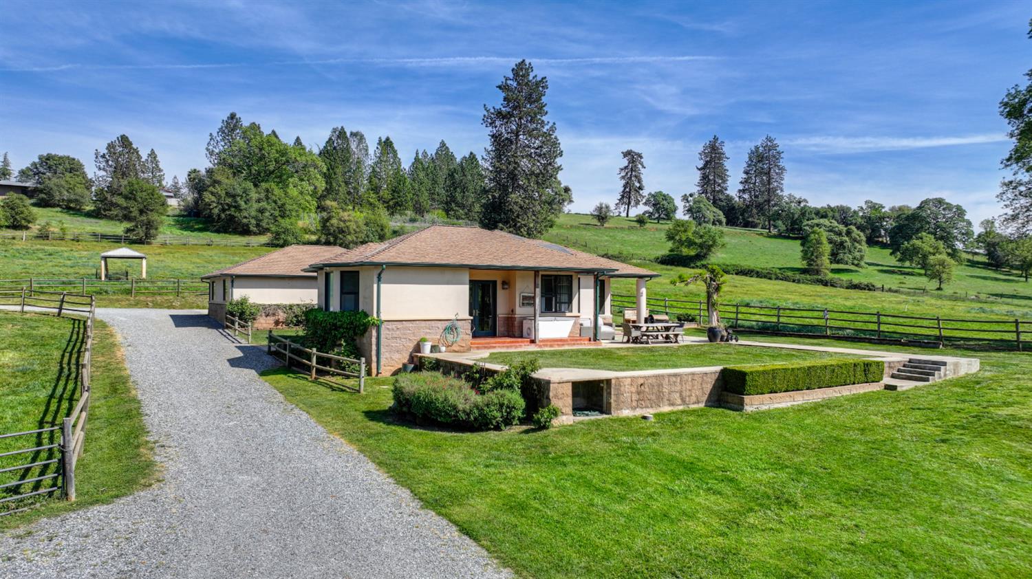 10543 Streeter Road Auburn, CA 95602 - Photo 7 of 92