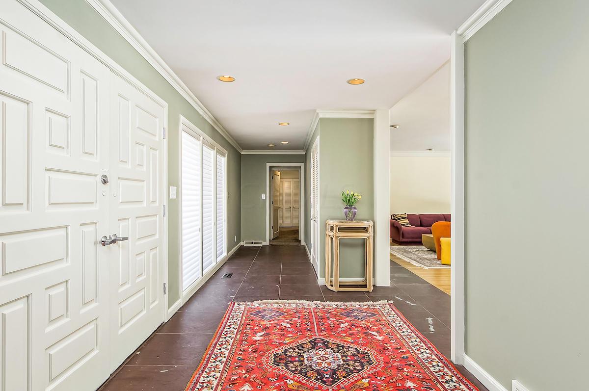 4486 Summit Ridge Road Columbus, OH 43220 - Photo 10 of 47 Gallery Image 10